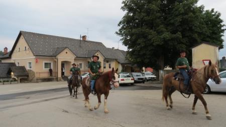 KNOBLEHARJEVO 2018 - PRIHOD KNOBLEHARJEVE KONJENICE 3